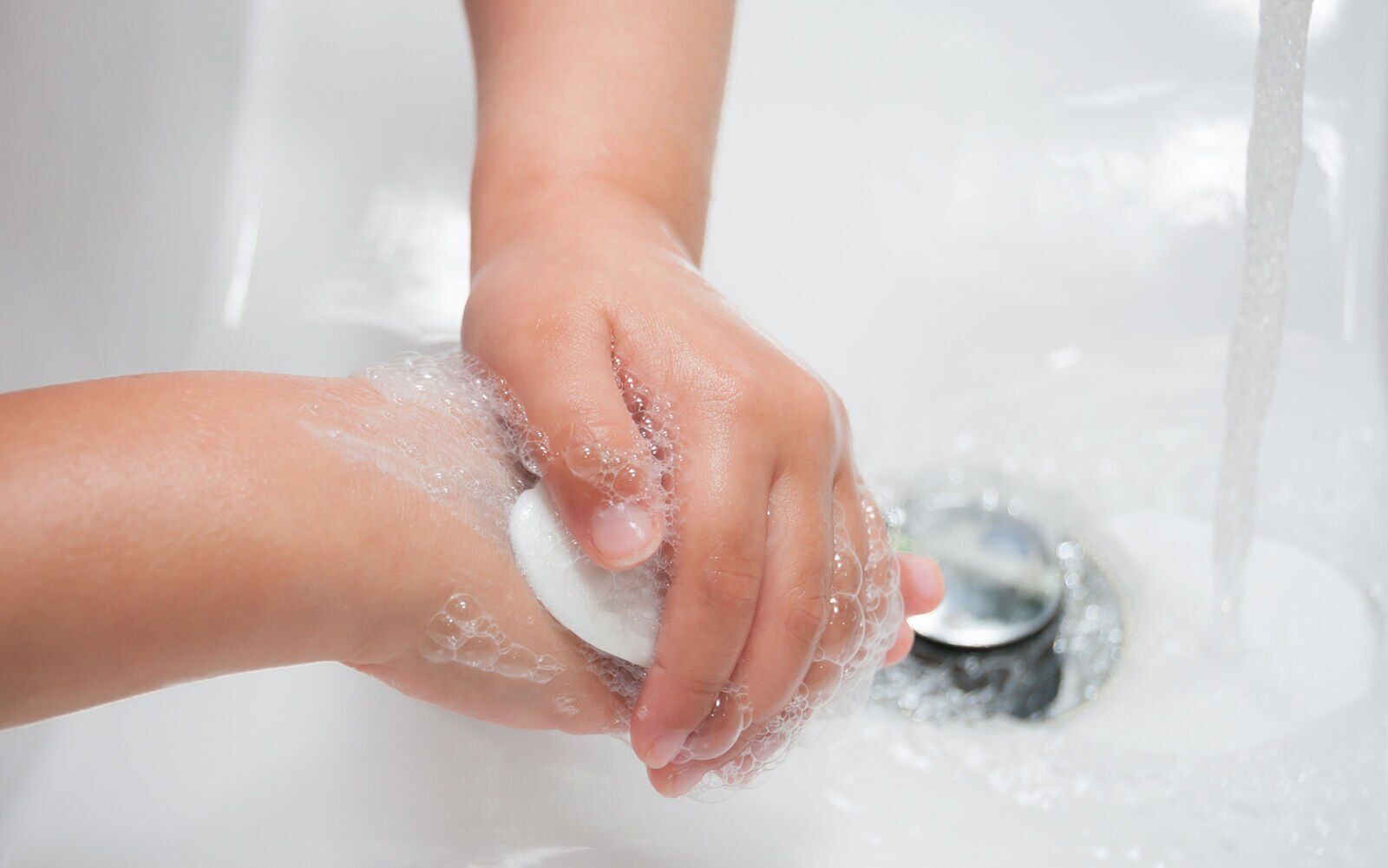 LIFE-HEALTH-CHILDREN-HANDWASHING-DMT